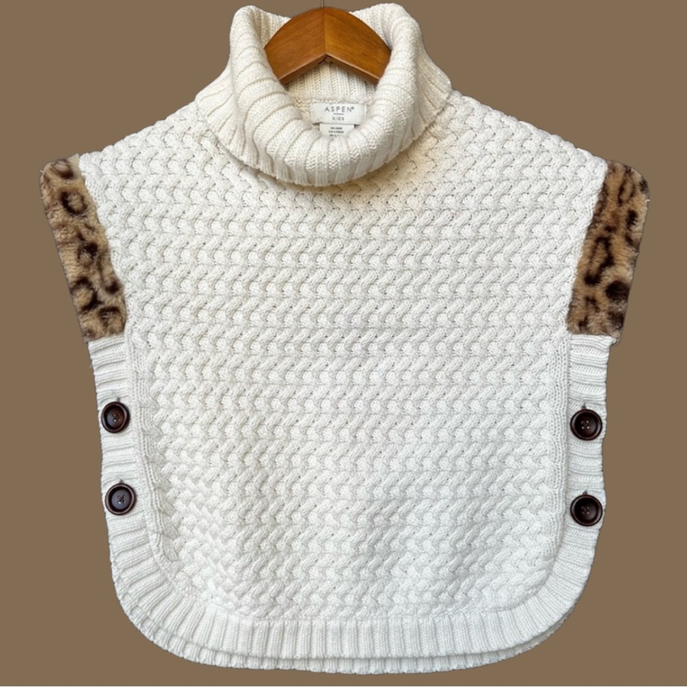 NWT Aspen Kids Sweater Cape w/ Side Buttons and Leopard Faux Fur Trim Size 3T